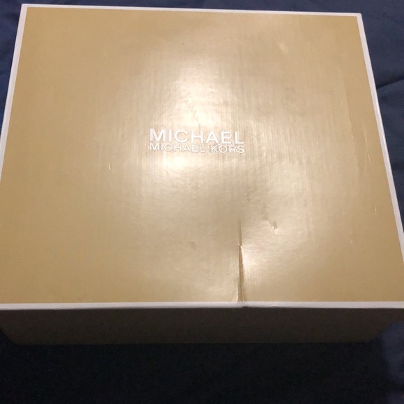 Last chance🔥MK Cassia Platform Sneaker Boot🔥 - Picture 3 of 8